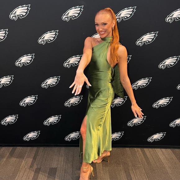 Meet your Posher, Cailin - Picture 1 of 2